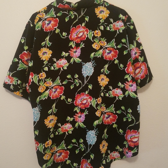 Justin B. Jones Tops Vintage Womens Black Floral Button Down Poshmark